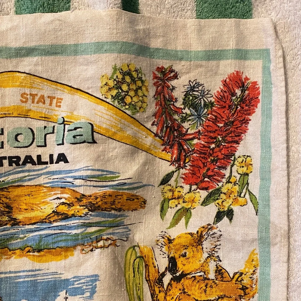Vintage Victoria Australia Souvenir Towel pure linen